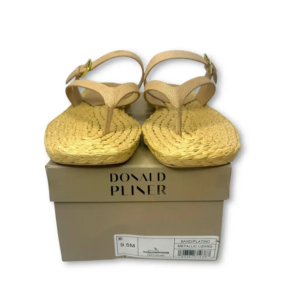 Donald Pliner Women's Heathro Thong Sandal 9.5 Sand Metallic Lizard Tan Sandals